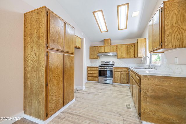 14331 Winchester Drive, Mojave, CA 93501