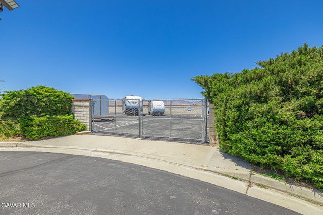 14331 Winchester Drive, Mojave, CA 93501