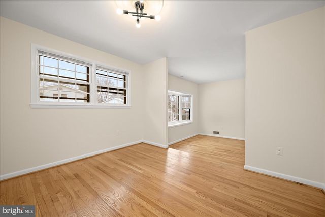 11828 ENID DR, Potomac, MD 20854