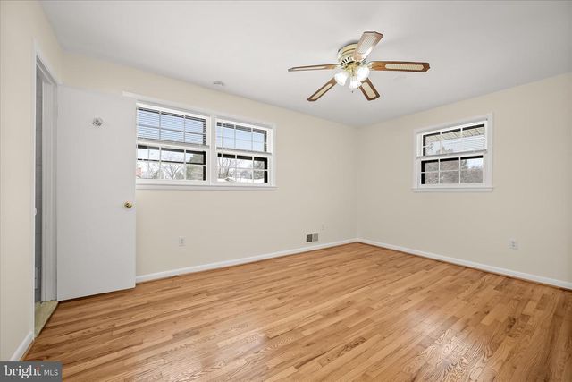 11828 ENID DR, Potomac, MD 20854