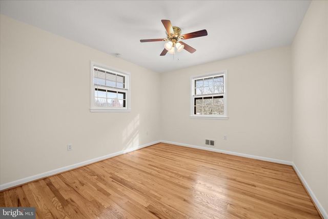 11828 ENID DR, Potomac, MD 20854