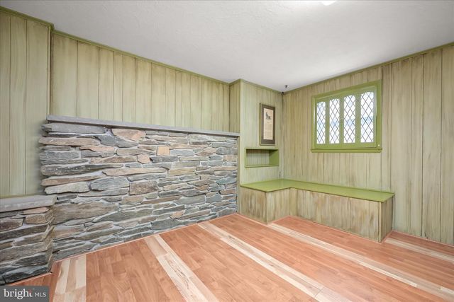 11828 ENID DR, Potomac, MD 20854