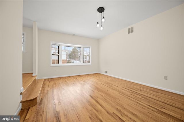 11828 ENID DR, Potomac, MD 20854