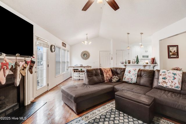 200 Grace'S Farm Road, La Grange, NC 28551