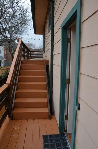 6507 Morningside Drive Upstairs, Houston, TX 77030