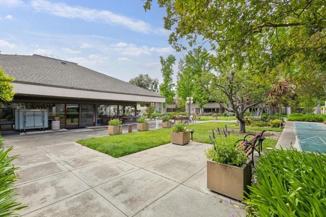 443 Alberto Way B218, Los Gatos, CA 95032