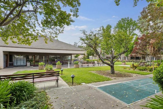 443 Alberto Way B218, Los Gatos, CA 95032