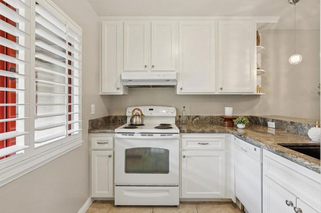 443 Alberto Way B218, Los Gatos, CA 95032