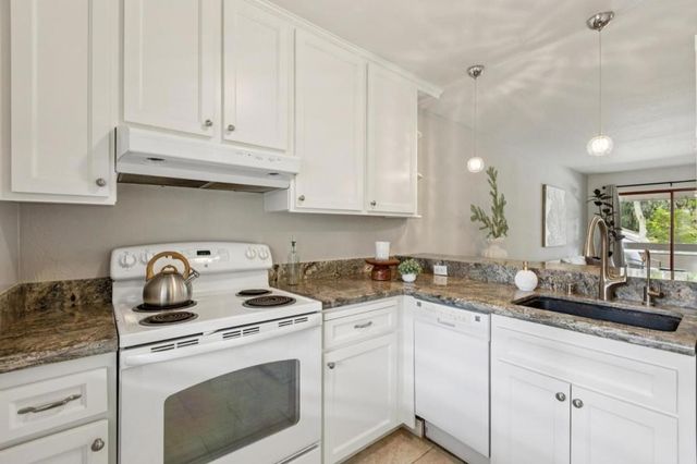 443 Alberto Way B218, Los Gatos, CA 95032