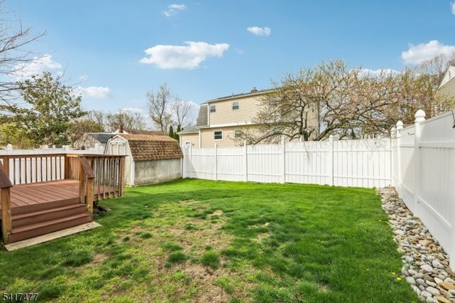 5 Reaville Ct, Parsippany-troy Hills Twp., NJ 07054