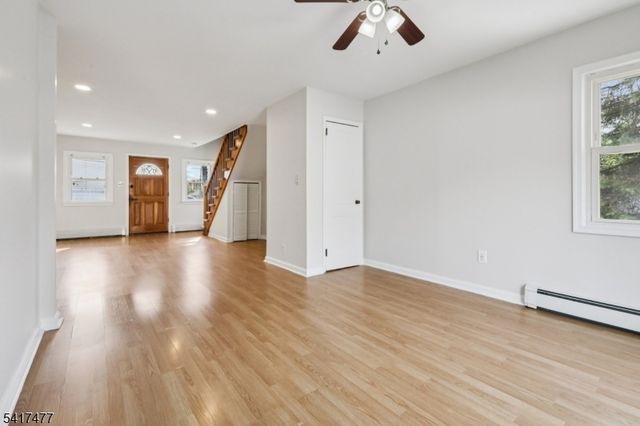 5 Reaville Ct, Parsippany-troy Hills Twp., NJ 07054