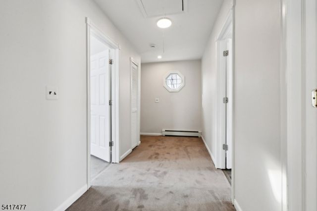 5 Reaville Ct, Parsippany-troy Hills Twp., NJ 07054