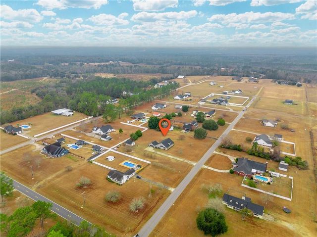 5625 Wooddell Drive, Waycross, GA 31503