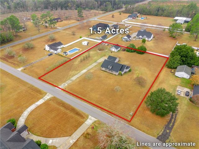 5625 Wooddell Drive, Waycross, GA 31503