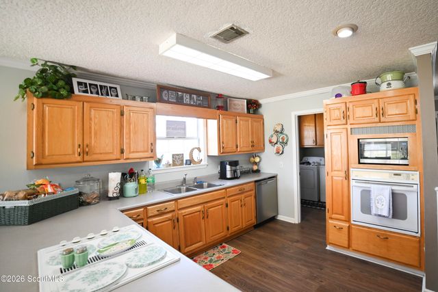 5625 Wooddell Drive, Waycross, GA 31503