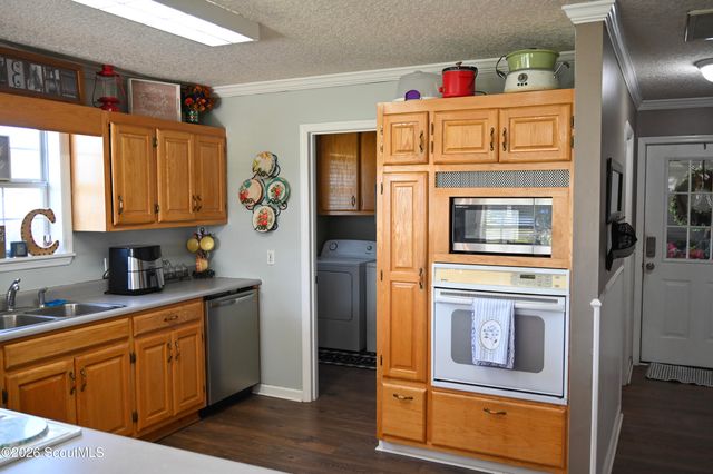 5625 Wooddell Drive, Waycross, GA 31503