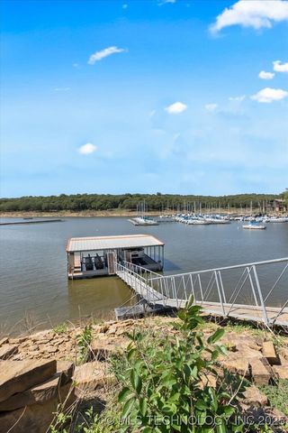 31 Sunset Drive, Sand Springs, OK 74063