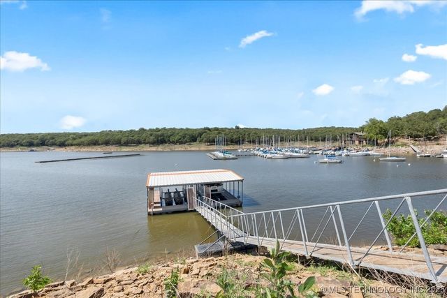 31 Sunset Drive, Sand Springs, OK 74063