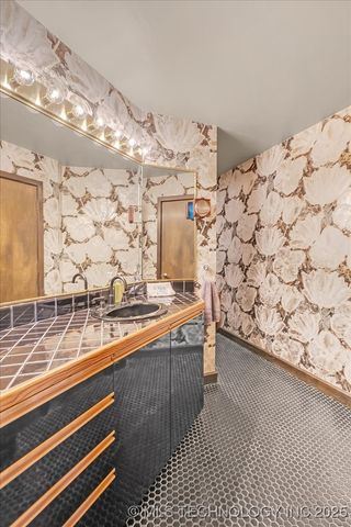 31 Sunset Drive, Sand Springs, OK 74063