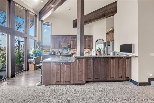 31 Sunset Drive, Sand Springs, OK 74063