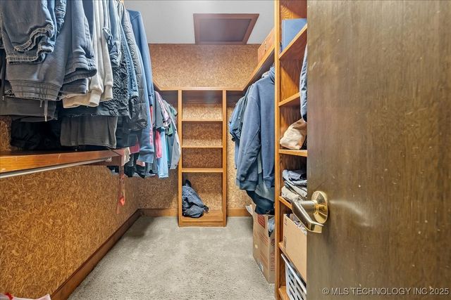 31 Sunset Drive, Sand Springs, OK 74063