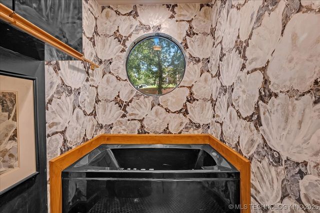 31 Sunset Drive, Sand Springs, OK 74063