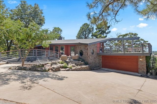 31 Sunset Drive, Sand Springs, OK 74063