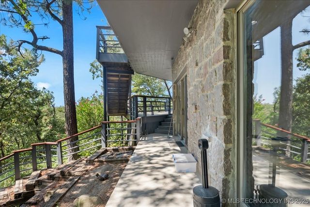 31 Sunset Drive, Sand Springs, OK 74063