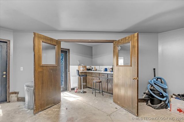 31 Sunset Drive, Sand Springs, OK 74063