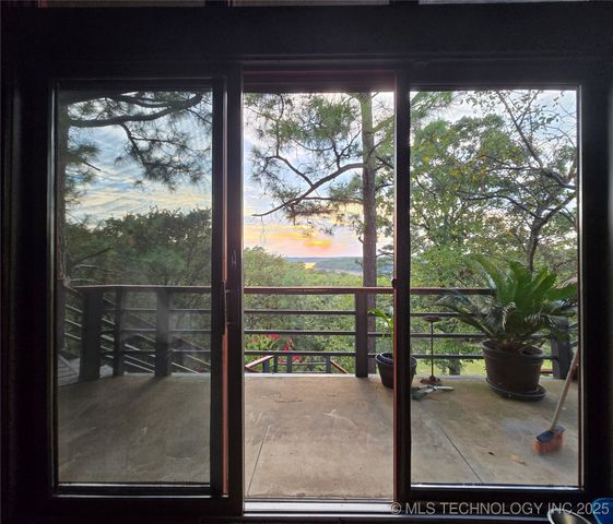 31 Sunset Drive, Sand Springs, OK 74063