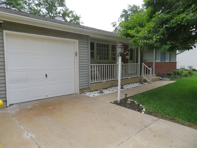 237 N Babcock Drive, Palatine, IL 60074