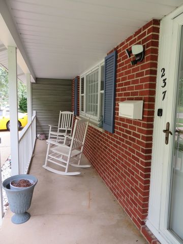 237 N Babcock Drive, Palatine, IL 60074