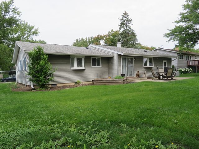 237 N Babcock Drive, Palatine, IL 60074
