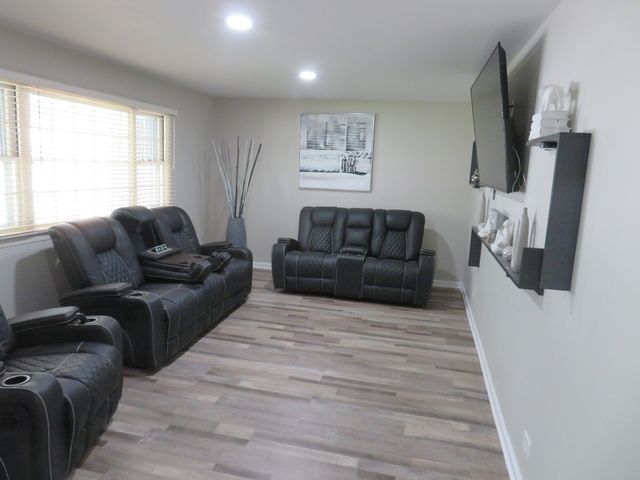 237 N Babcock Drive, Palatine, IL 60074