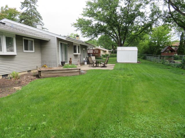 237 N Babcock Drive, Palatine, IL 60074