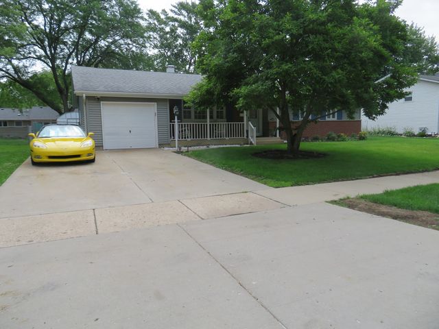 237 N Babcock Drive, Palatine, IL 60074
