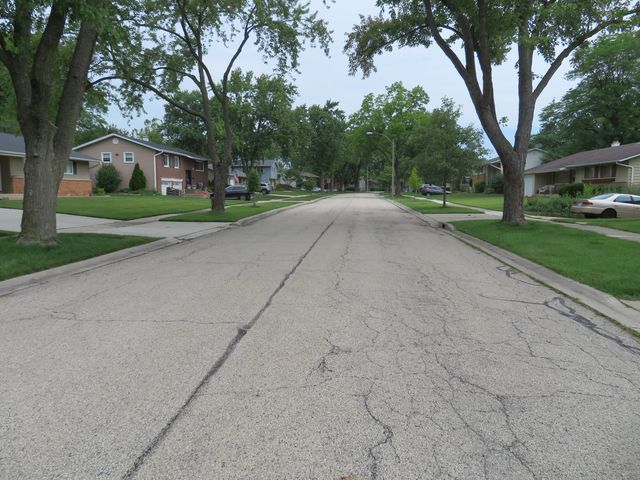 237 N Babcock Drive, Palatine, IL 60074