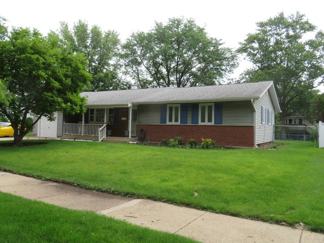 237 N Babcock Drive, Palatine, IL 60074
