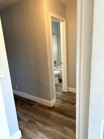 1564 W 28th Street B, Riviera Beach, FL 33404