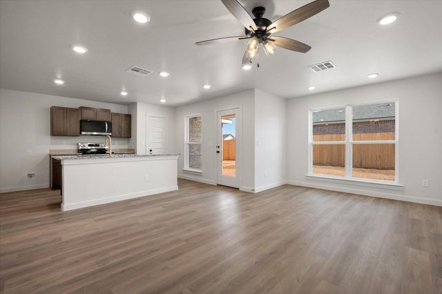 13801 Flint Avenue, Lubbock, TX 79423