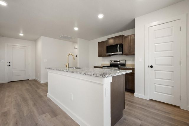 13801 Flint Avenue, Lubbock, TX 79423