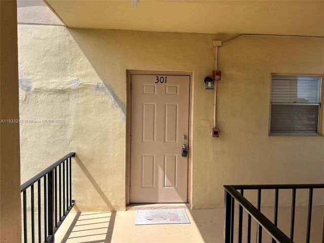 201 Berkley Rd 301, Hollywood, FL 33024