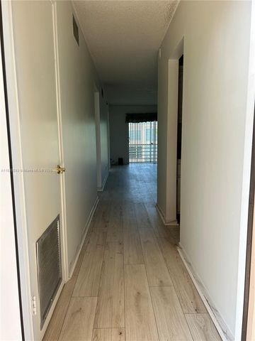 201 Berkley Rd 301, Hollywood, FL 33024
