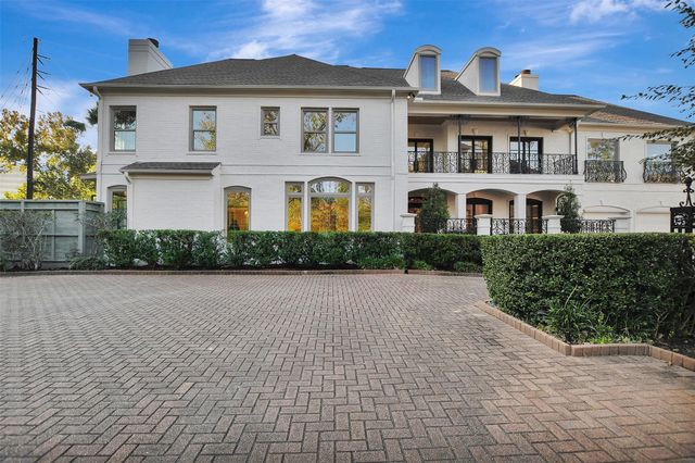 74 Briar Hollow Lane, Houston, TX 77027