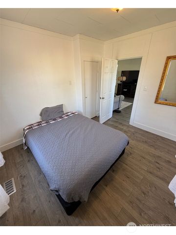 1302 E Broad Street, Mount Vernon, WA 98274