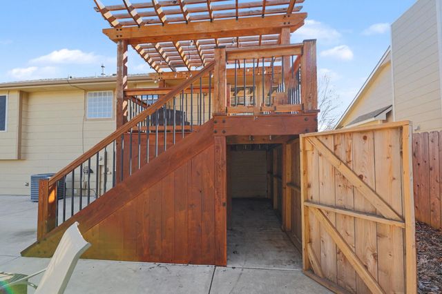 533 Woodstone Pl, Andover, KS 67002