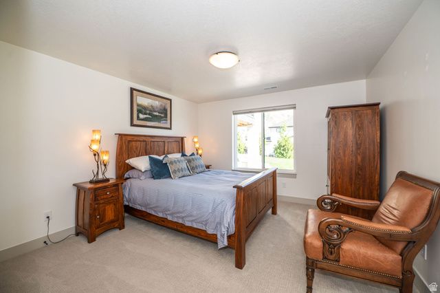 846 E MOUNTAIN RD, North Ogden, UT 84414
