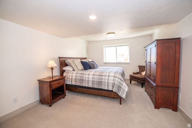 846 E MOUNTAIN RD, North Ogden, UT 84414