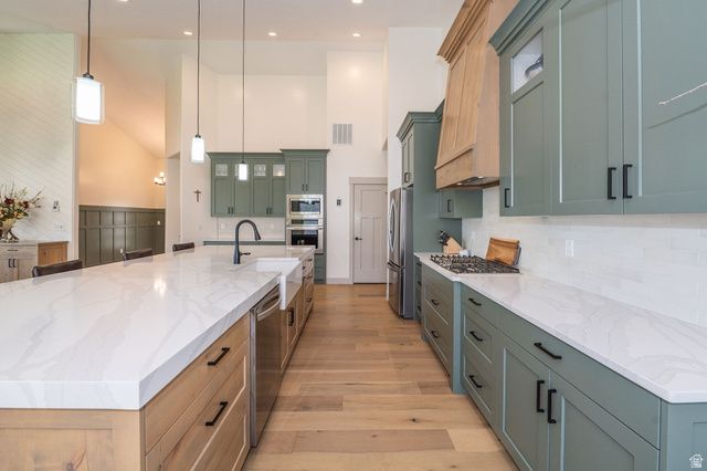 846 E MOUNTAIN RD, North Ogden, UT 84414
