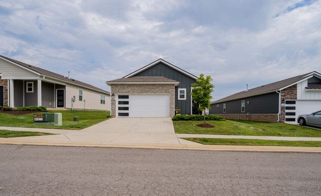 1041 Royal Gorge Pvt Ct, Gallatin, TN 37066